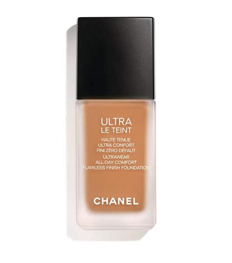 Chanel Ultra Le Teint Fluide Ultrawear .